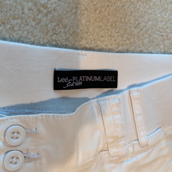 White shorts from Lee Platinum Label - Picture 2 of 6
